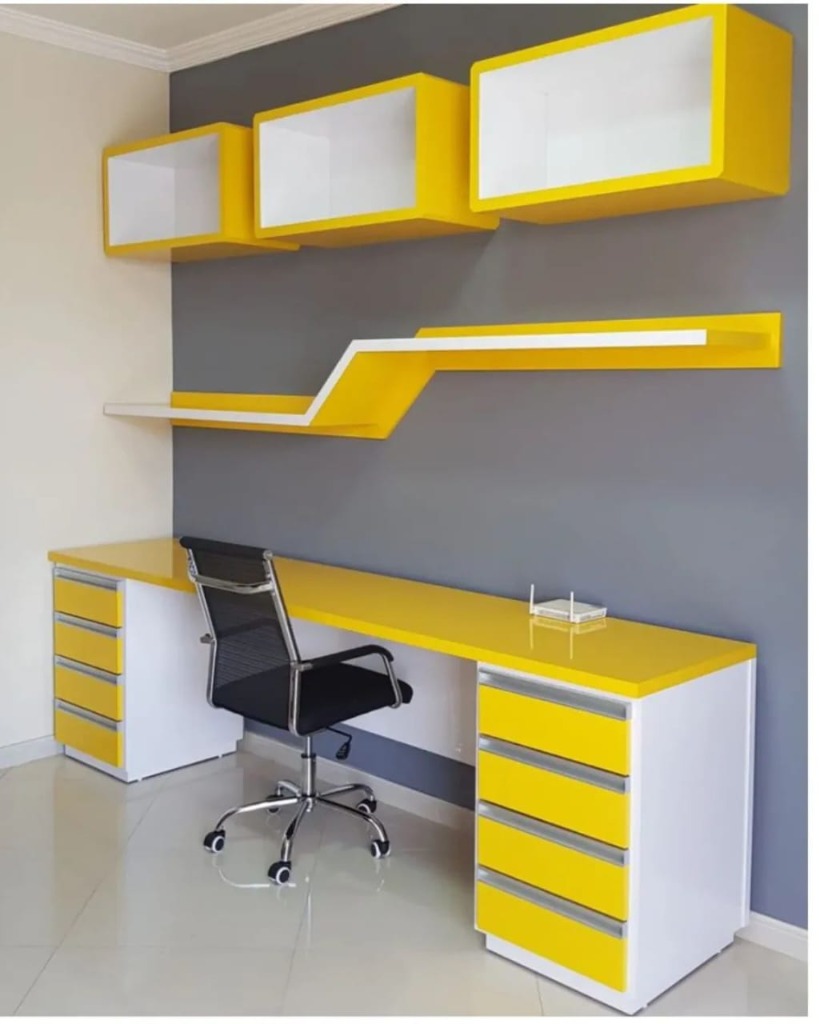 Yellow Workstation